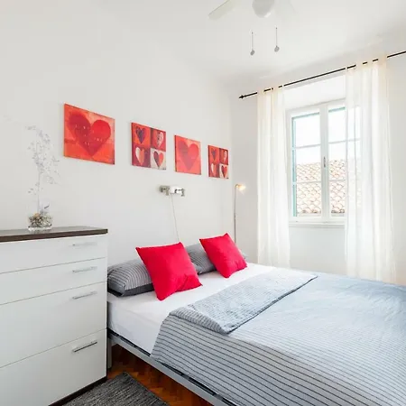 Kalavanda Apartment